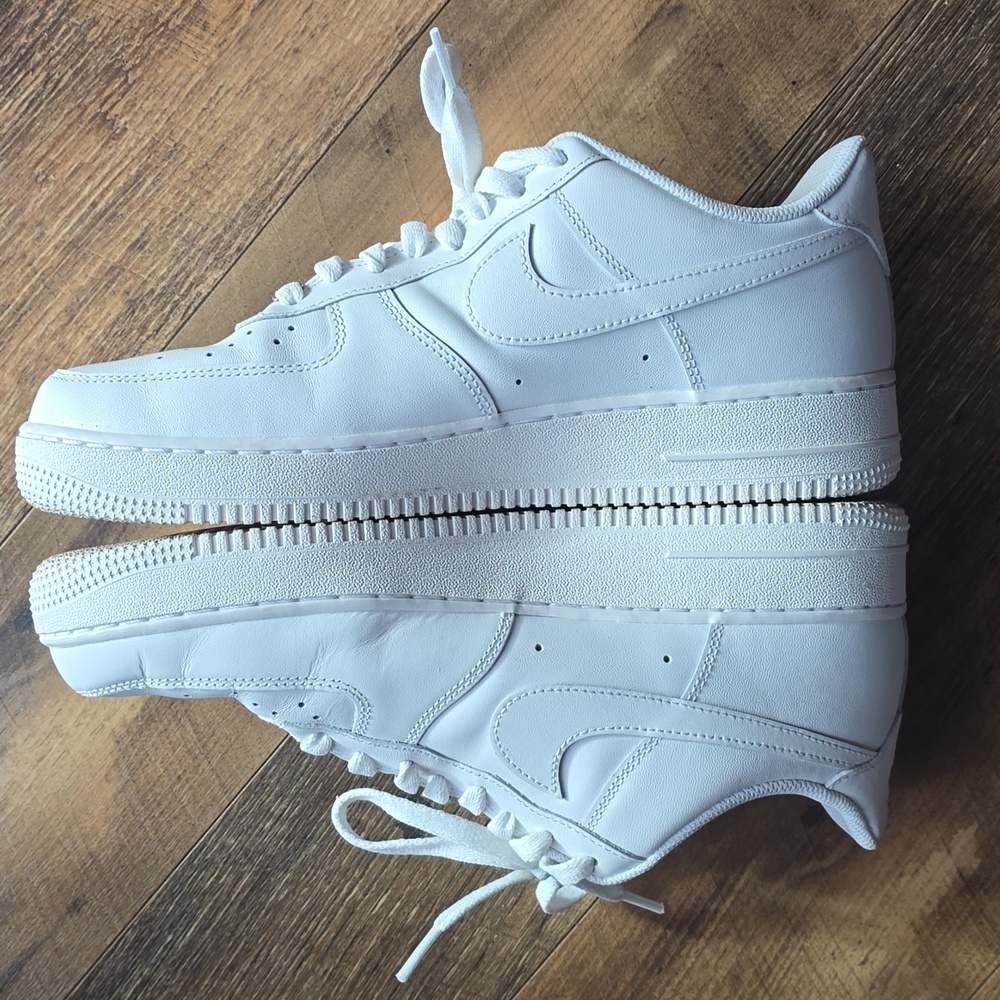 Nike Air Force 1 Like New, White AF1 Shoes - Picture 4 of 7